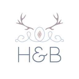Portrait de Hecate and books