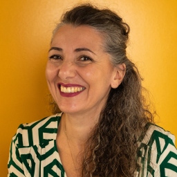 Portrait de Virginie Zakarian clavé