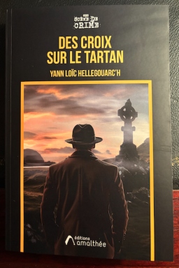 Couverture de Des Croix sur le Tartan par Yann Lo&iuml;c Hellegouarc'h