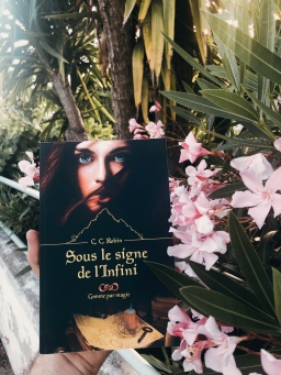 Couverture de Sous le signe de l’Infini par C.C Robin